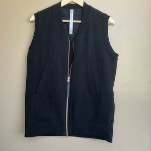 LULULEMON BLACK DEPARTURE VEST W/ ROSE GOLD ZIP